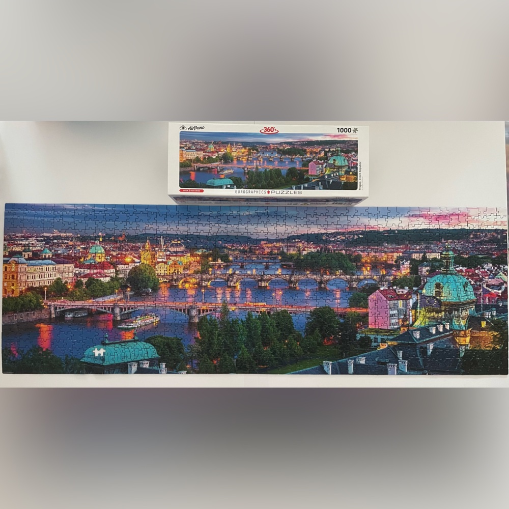 **Missing 1 pieces Eurographics Panoramic Prague Puzzle - 1000 Pieces